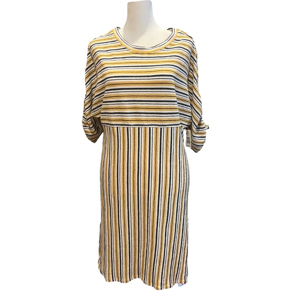 Max Studio Dresses & Skirts - Max Studio Short Sleeve Striped Dress in Yellow and Black